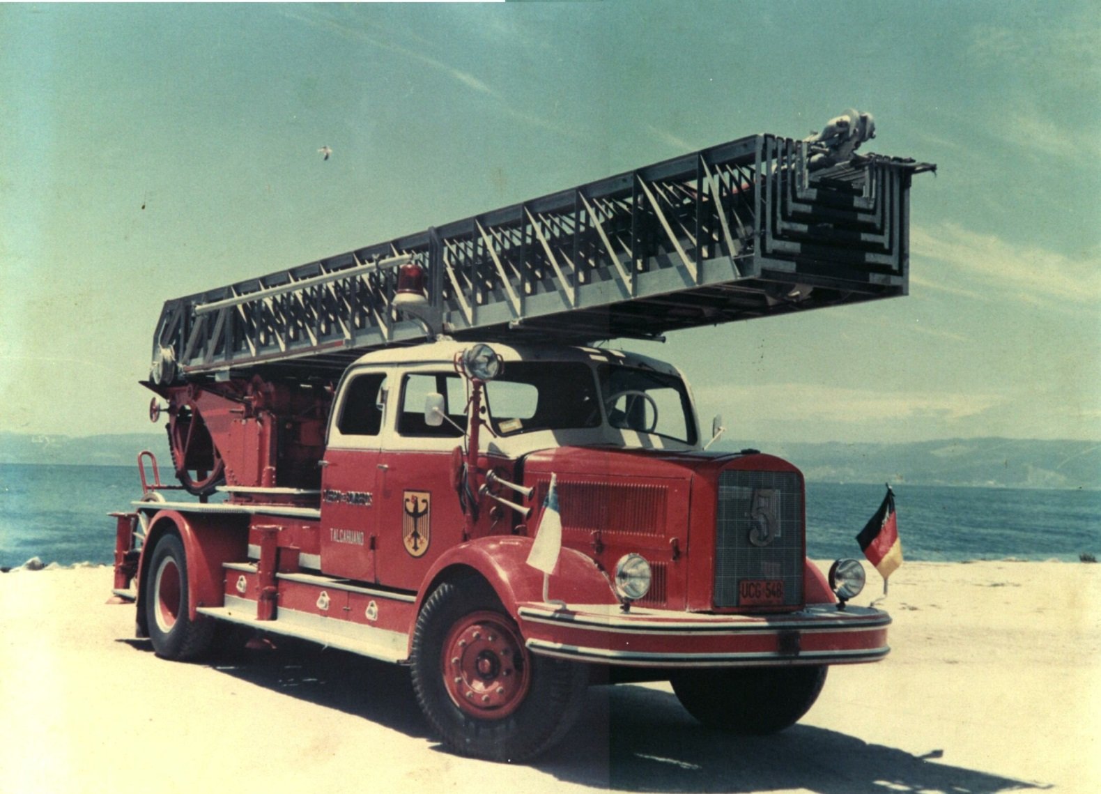 Carro Magirus Deutz con escala mecánica de la Quinta Compañía